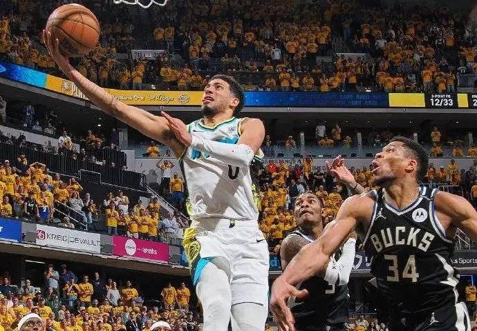 开云体育APP下载-逆转“奇迹之夜”——书写足球史上的传奇篇章的简单介绍