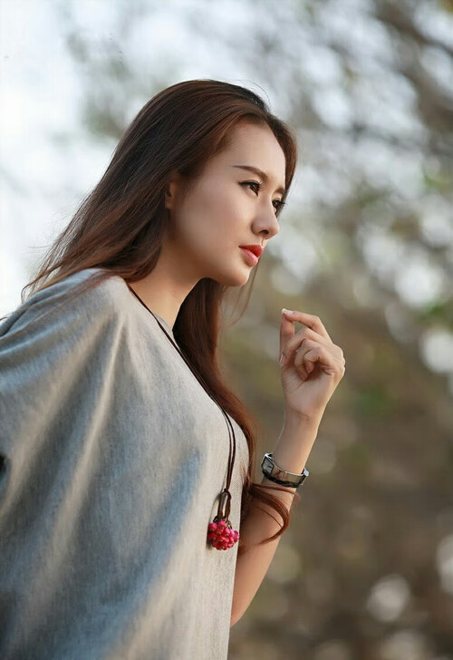 实力强队相继晋级，欧冠争霸脉脉，topps 欧冠