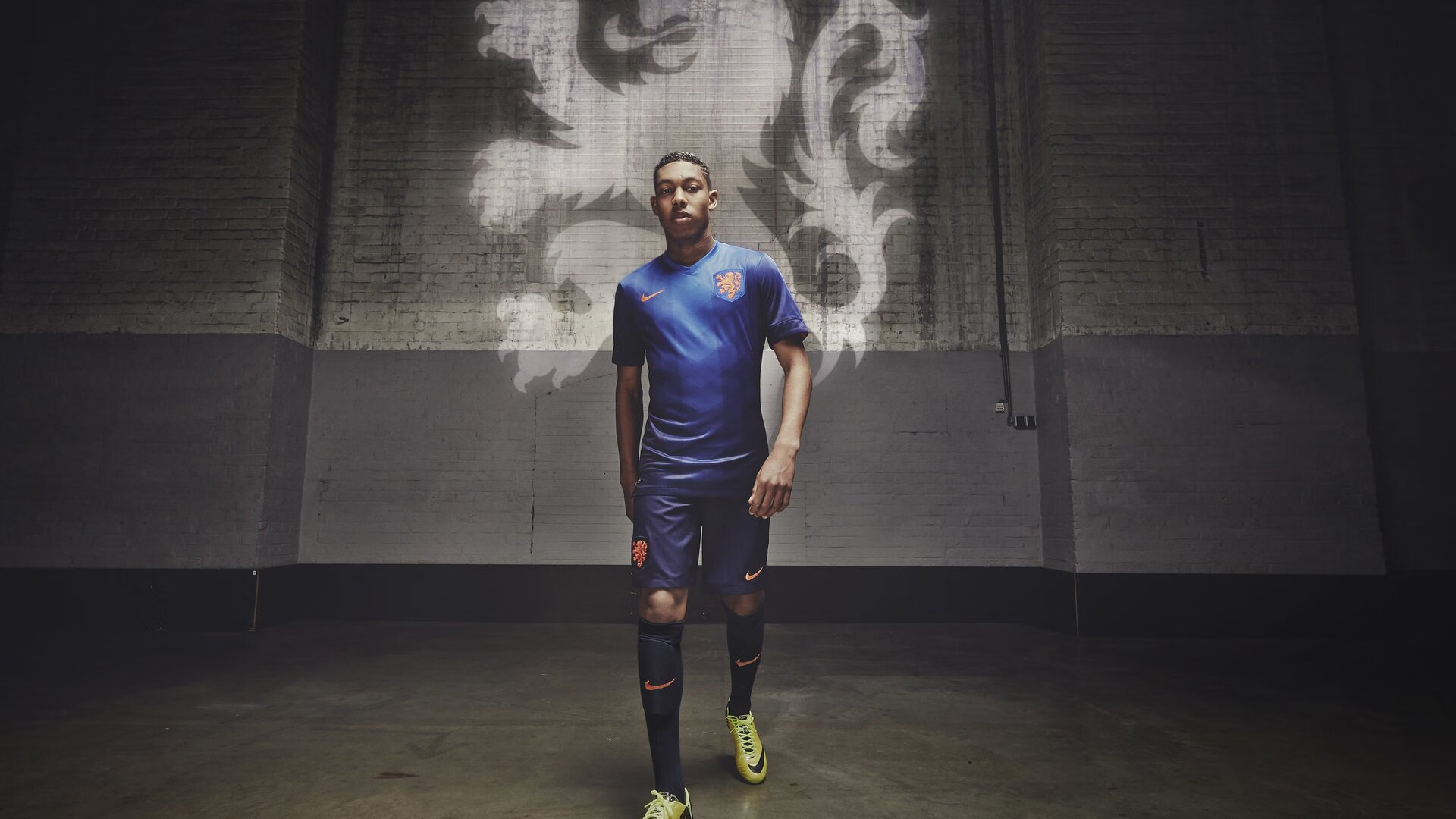 “东安湖体育公园:铁人三项选手体力与毅力的极限挑战”