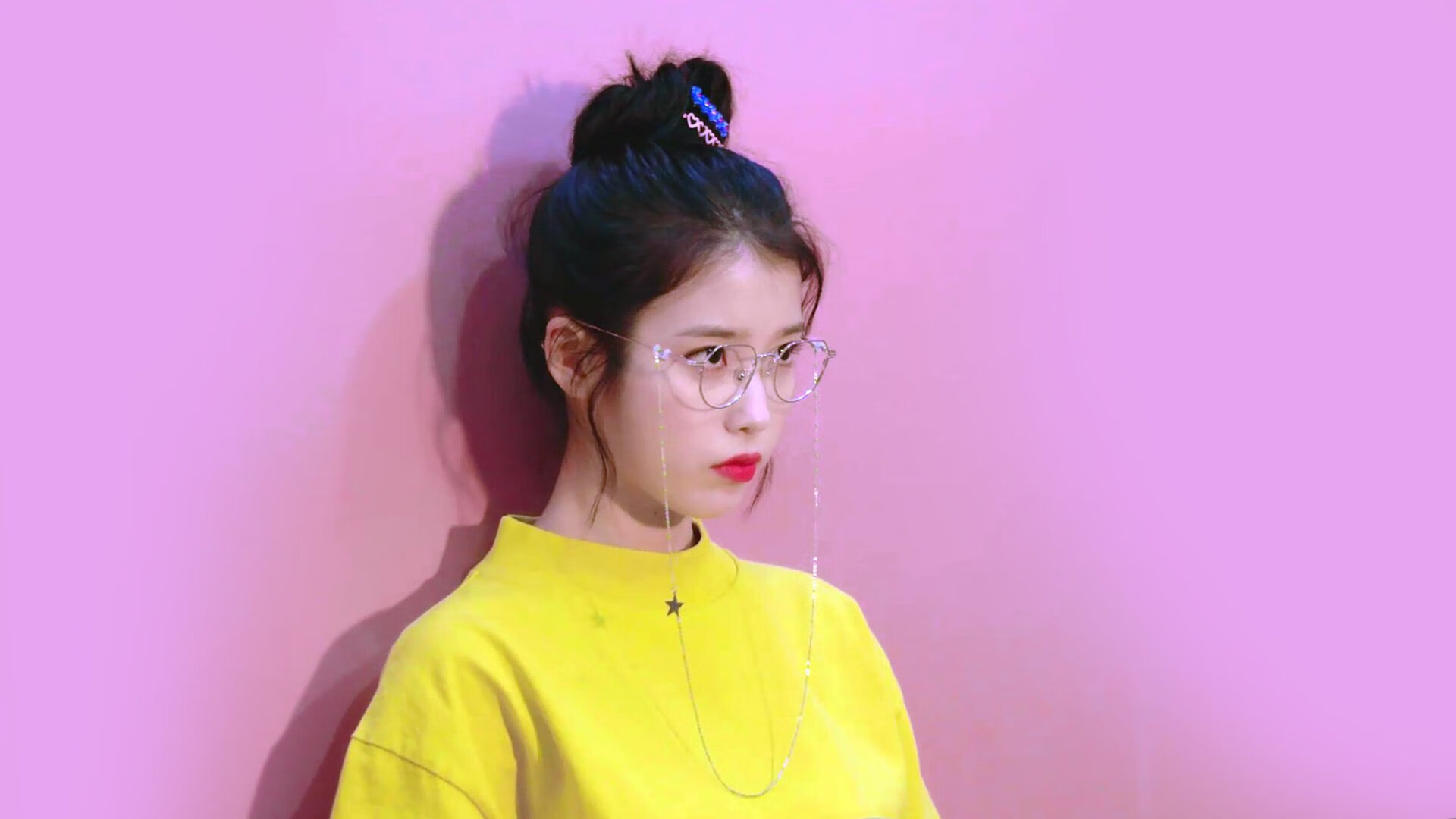 公牛拍摄宣传海报主打青春与力量主题，公牛广告词到底是什么