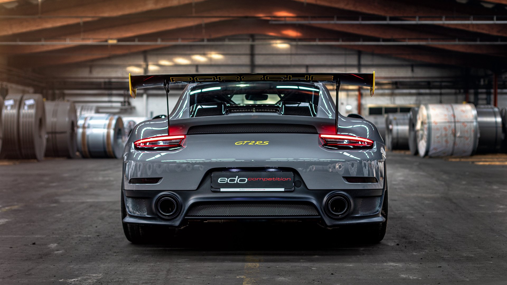 开云体育官方网入口-德甲攻守转换：多变战术引领潮流，新赛季德甲用球