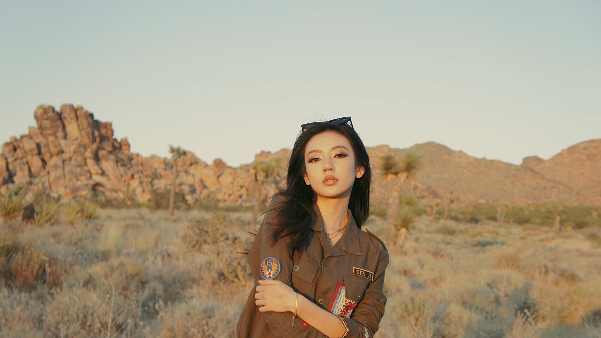 未来足球:智能球鞋与脑机接口结合,运动表现极限突破,ai智能足球鞋