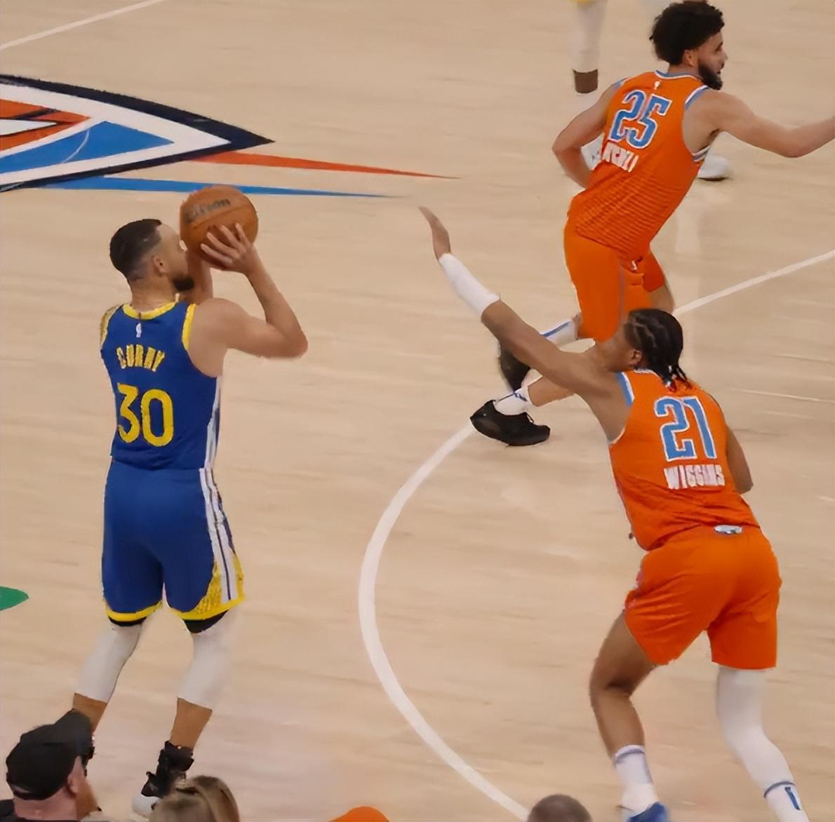 关于开云体育:勇士队库里的三分球:能否继续创造纪录,引领时代?的信息 关于开云体育:勇士队库里的三分球:能否继续创造纪录,引领时代?的信息